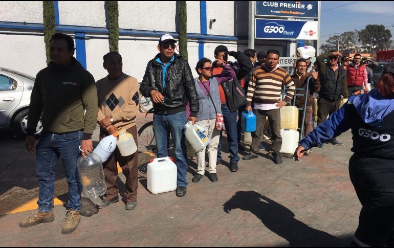 GASOLINERA DE TOLUCA VENDE SÓLO 50 Ó 100 PESOS DE GASOLINA