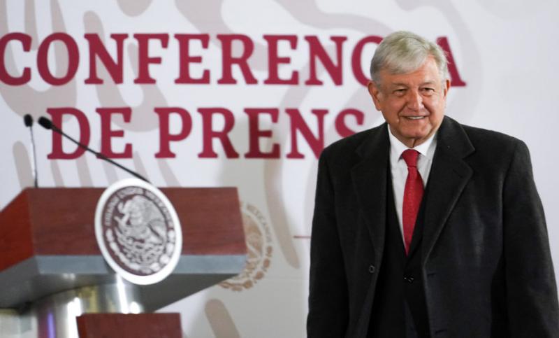 PUEDO TENER MIEDO, PERO NO SOY COBARDE, DICE AMLO A HUACHICOLEROS