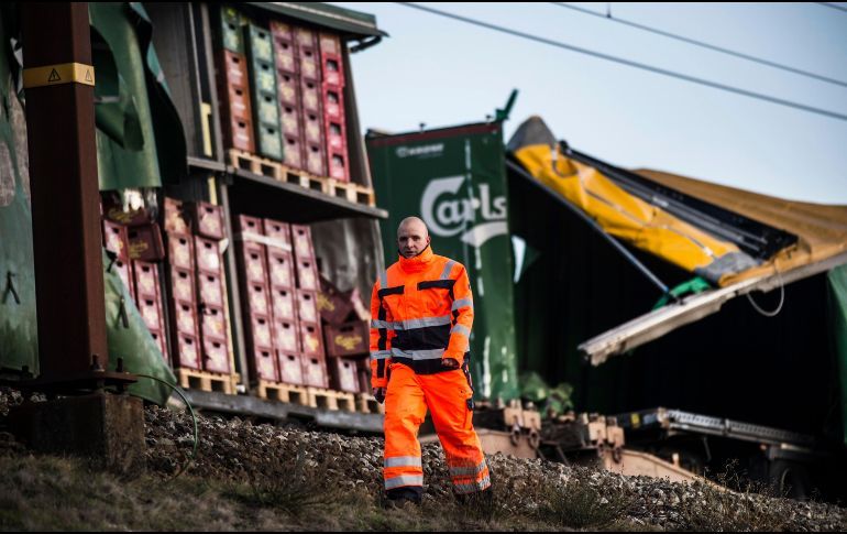 SEIS MUERTOS Y 16 HERIDOS LEVES, EN ACCIDENTE FERROVIARIO EN DINAMARCA