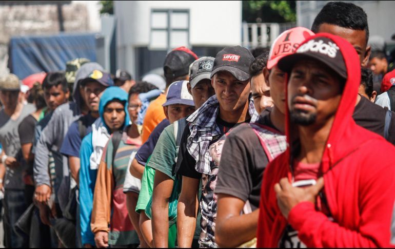 TRAS CAMINATA, MÁS DE DOS MIL MIGRANTES HACEN ESCALA EN OAXACA