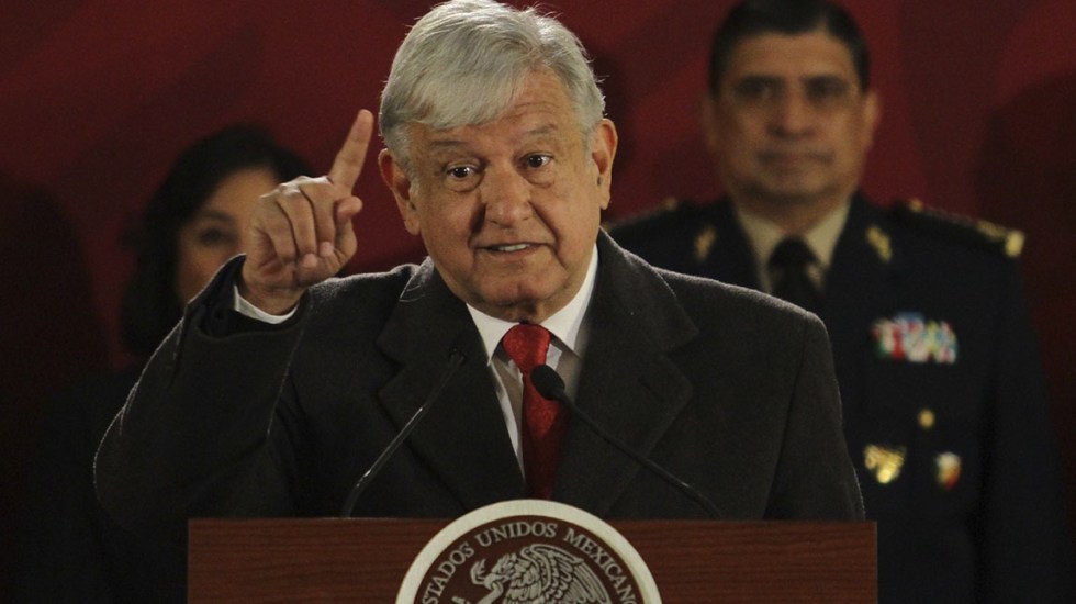 No nos vamos a afligir en la lucha contra robo de combustible: AMLO