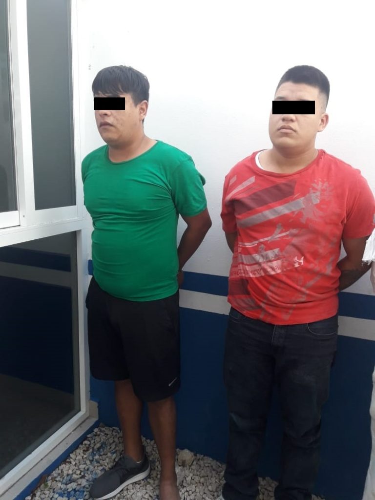 Detienen a dos narcomenudistas en la Colosio