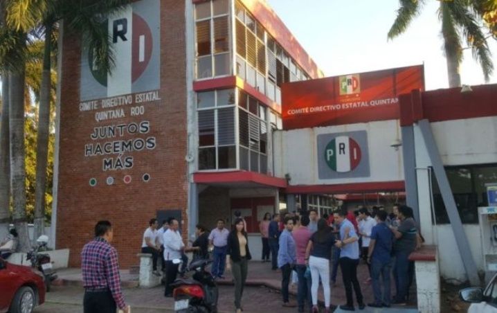 Desbandada del PRI en Quintana Roo
