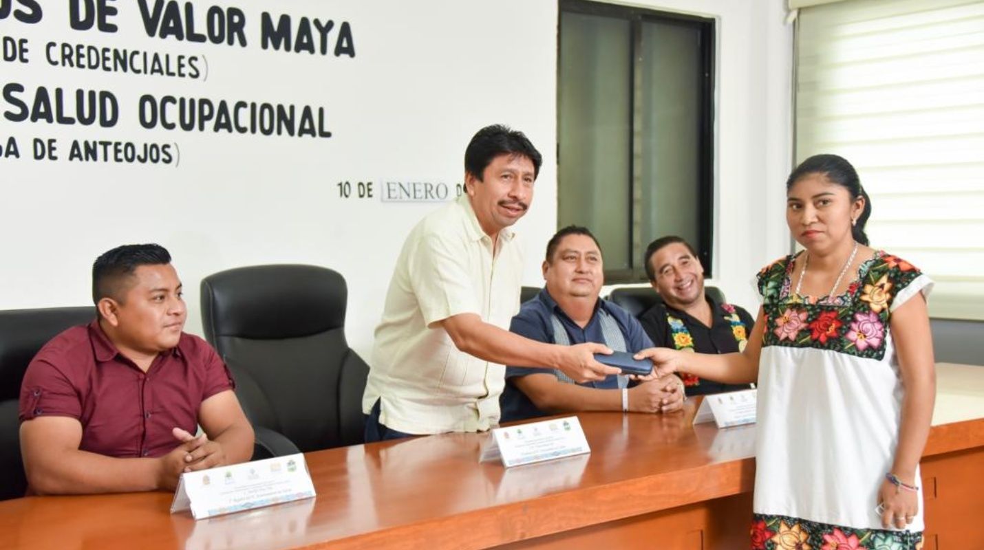 Dan fuerte impulso a los artesanos de Tulum