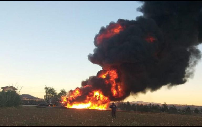 REPORTAN INCENDIO EN DUCTO EN HUAUCHINANGO, PUEBLA