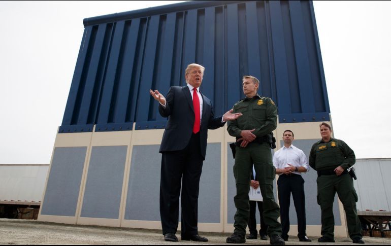 TRUMP CRITICA A CALIFORNIA TRAS DEMANDA POR MURO