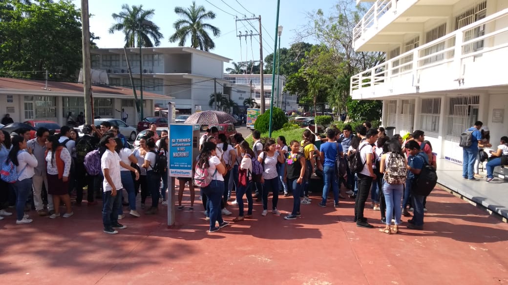ALUMNOS DE LA DAEA EXIGEN A LA UJAT MAYOR VIGILANCIA TRAS VIOLACIÓN A ESTUDIANTE