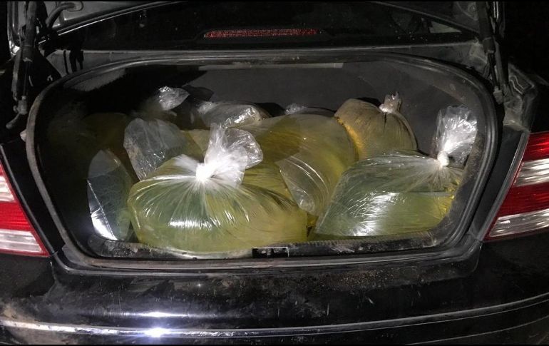 DETIENEN A DOS HOMBRES CON 300 LITROS DE COMBUSTIBLE ROBADO EN PUEBLA