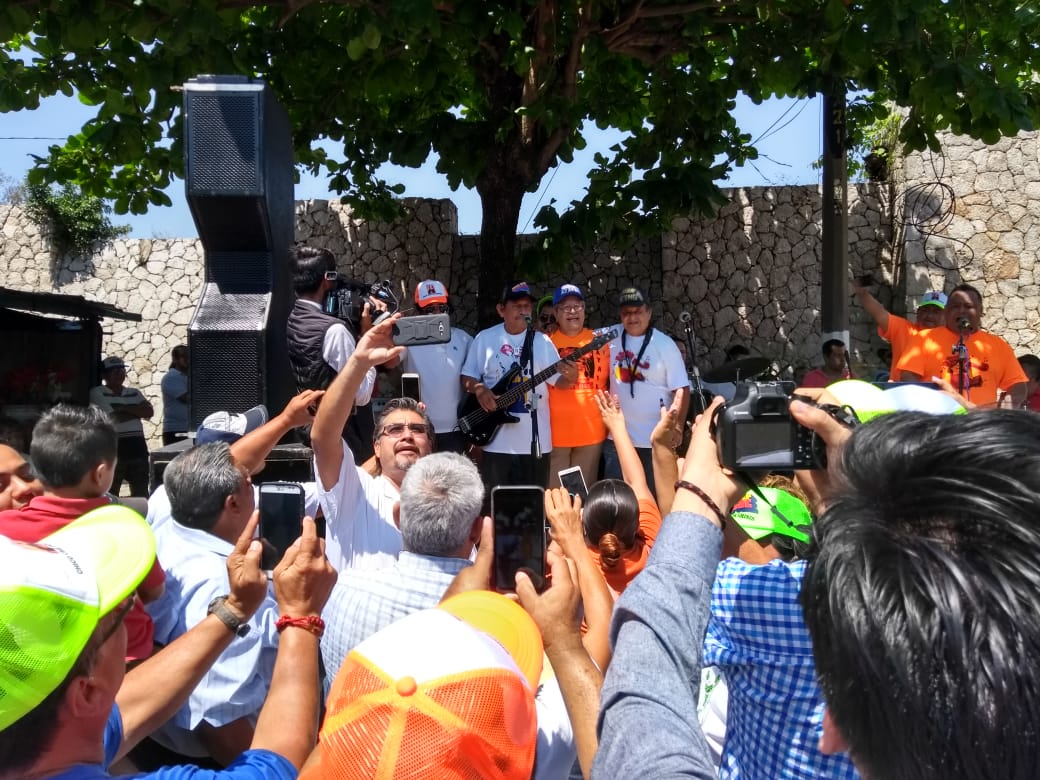 RECUERDAN A CHICO CHÉ CON VERBENA A LAS AFUERAS DEL PANTEÓN CENTRAL