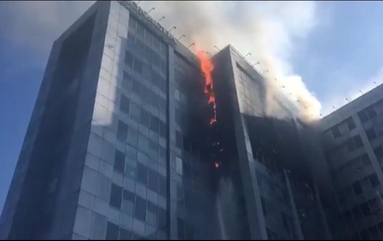 SE REGISTRA INCENDIO EN OFICINAS DE LA CONAGUA EN CIUDAD DE MÉXICO