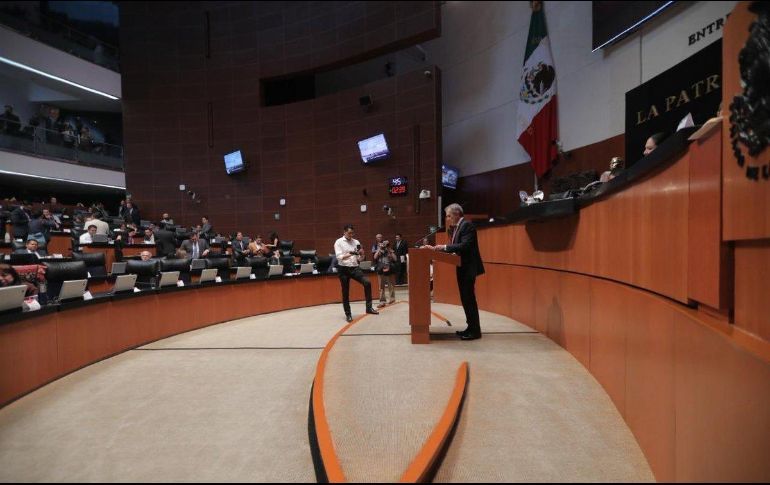 SENADO AVALA EN COMISIONES QUITAR FUERO AL PRESIDENTE Y A FUNCIONARIOS