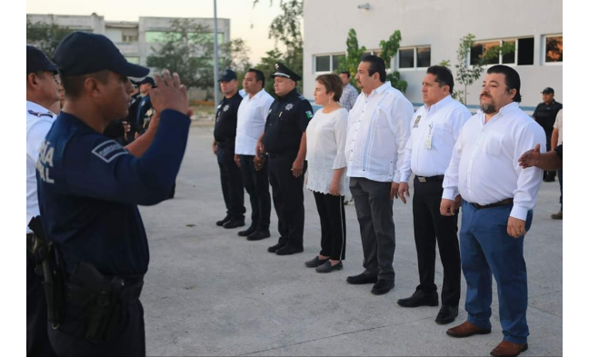 Reitera Laura a policías que les respetarán prestaciones