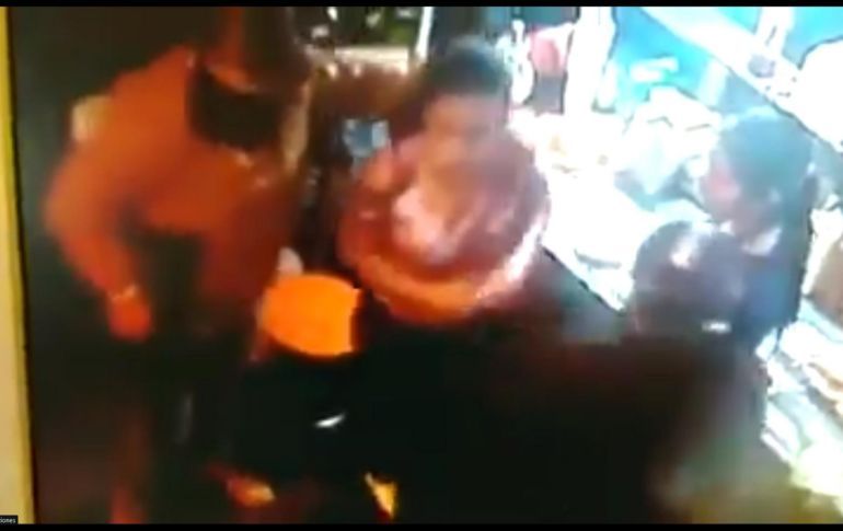 ENCAPUCHADOS RAPTAN A TRES JÓVENES EN SALAMANCA