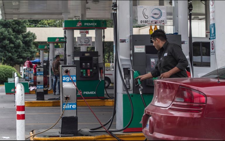 LÓPEZ OBRADOR ACUSA A GASOLINEROS DE QUEDARSE CON PARTE DE ESTÍMULOS FISCALES