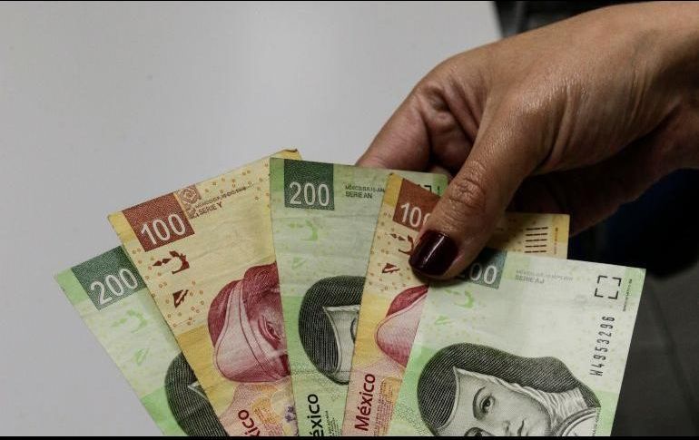 MEXICANOS PREFIEREN USAR EFECTIVO QUE LIDIAR CON BANCOS