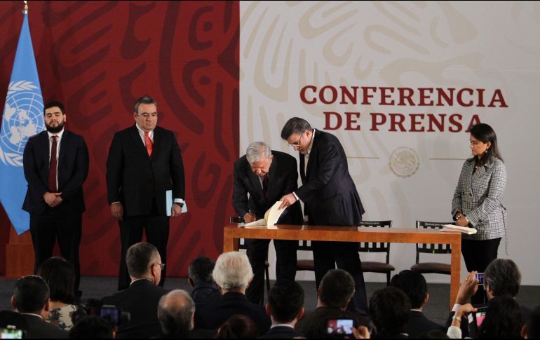 AMLO FIRMA DECRETO PARA ELIMINAR CONDONACIONES DE IMPUESTOS