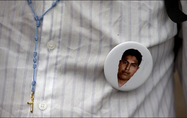 BUSCAN A JÓVENES DE AYOTZINAPA EN COMUNIDADES Y PUEBLOS, AFIRMA LÓPEZ OBRADOR