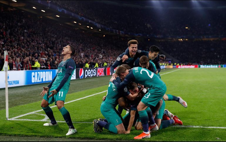 ERA DE REMONTADAS NOTABLES EN LA CHAMPIONS, DICE LA PRENSA BRITÁNICA