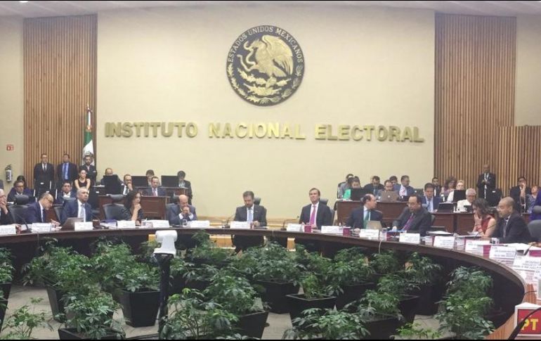 LORENZO CÓRDOVA: INE NO ORDENÓ CANCELAR «MAÑANERAS» NI BLOQUEO A RED SOCIAL