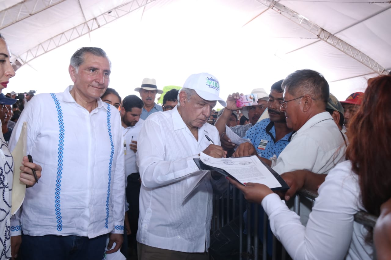 PROMETE LÓPEZ OBRADOR RESCATAR EL PLAN BALANCÁN-TENOSIQUE