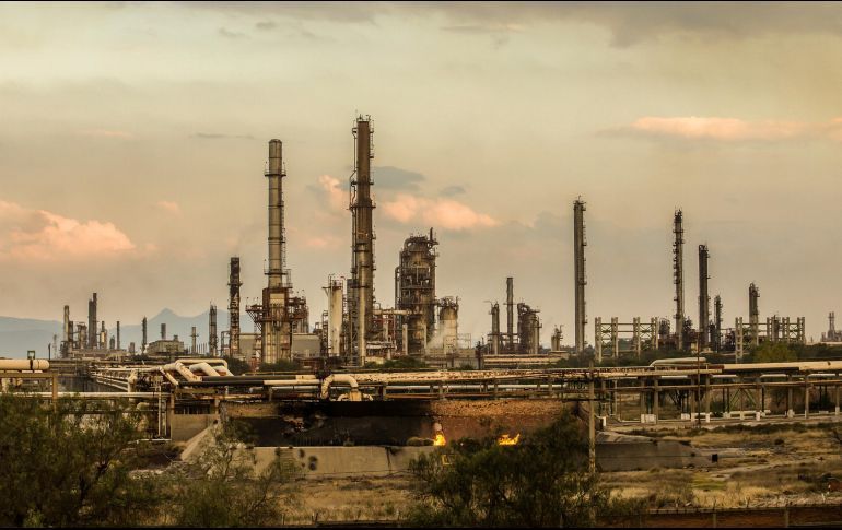 REFINERÍA DE DOS BOCAS PRODUCIRÁ 300 MIL BARRILES DIARIOS: LÓPEZ OBRADOR