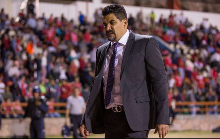 RICARDO RAYAS ES EL NUEVO TÉCNICO DE LEONES NEGROS