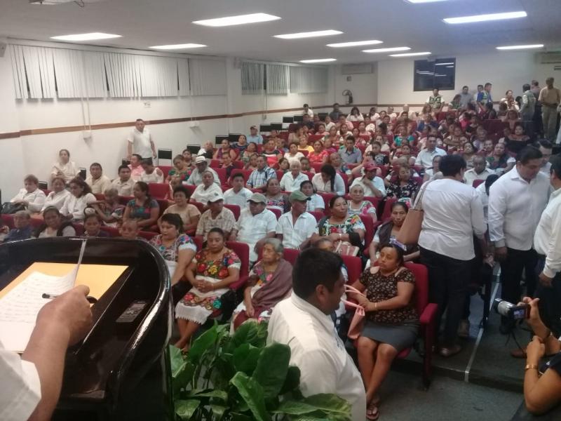 SE REÚNEN MÁS DE 100 PARTERAS Y MÉDICOS TRADICIONALES DE YUCATÁN