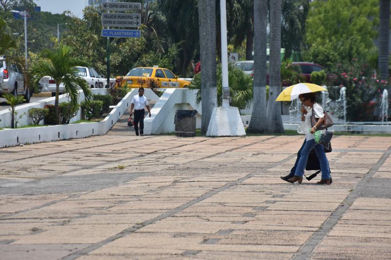 SEGUIRÁ EL CALOR EN TABASCO EL FIN DE SEMANA… AUNQUE PREVÉN LLUVIAS AISLADAS