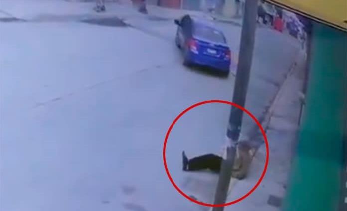 CAPTAN MOMENTO EN QUE ABANDONAN A UN ANCIANO EN PUEBLA