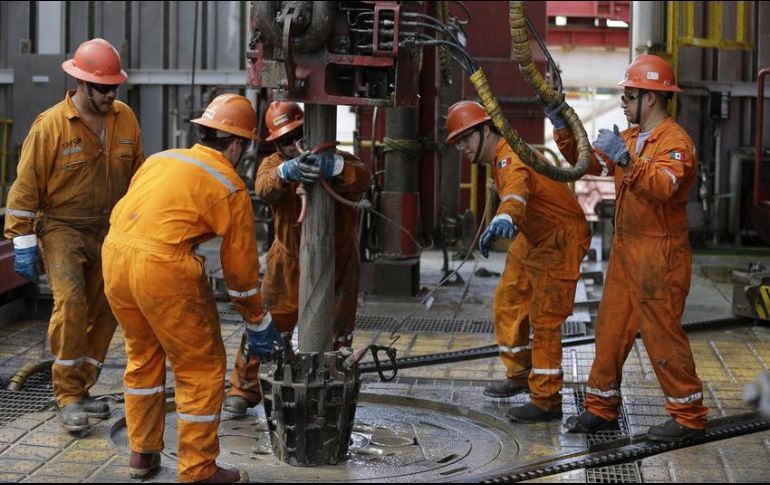 LÓPEZ OBRADOR RECONOCE CAÍDA EN LA PRODUCCIÓN PETROLERA EN MAYO