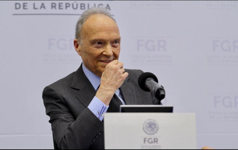 LÓPEZ OBRADOR RESPALDA A FISCAL, PESE A COMPARTIR ABOGADO CON LOZOYA