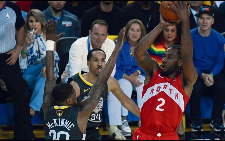 RAPTORS ACARICIAN LA GLORIA