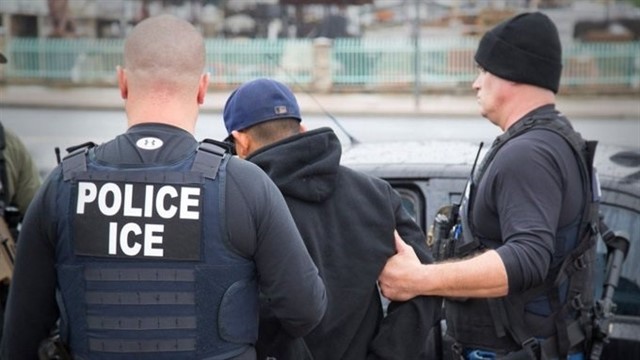 EL GOBIERNO DE TRUMP EXTIENDE EL USO DE LAS “DEPORTACIONES EXPRÉS” A TODO EL PAÍS