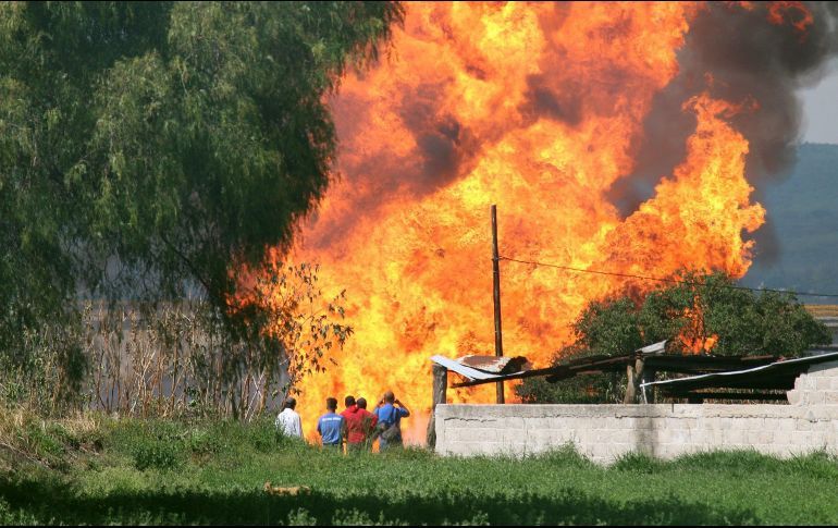 UN DESAPARECIDO, TRAS ESTALLIDO DE DUCTO EN CELAYA