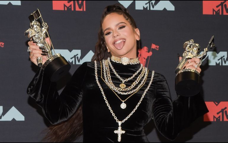 A ROSALÍA LE LLUEVEN CRÍTICAS POR GANAR VMA LATINO AL SER ESPAÑOLA