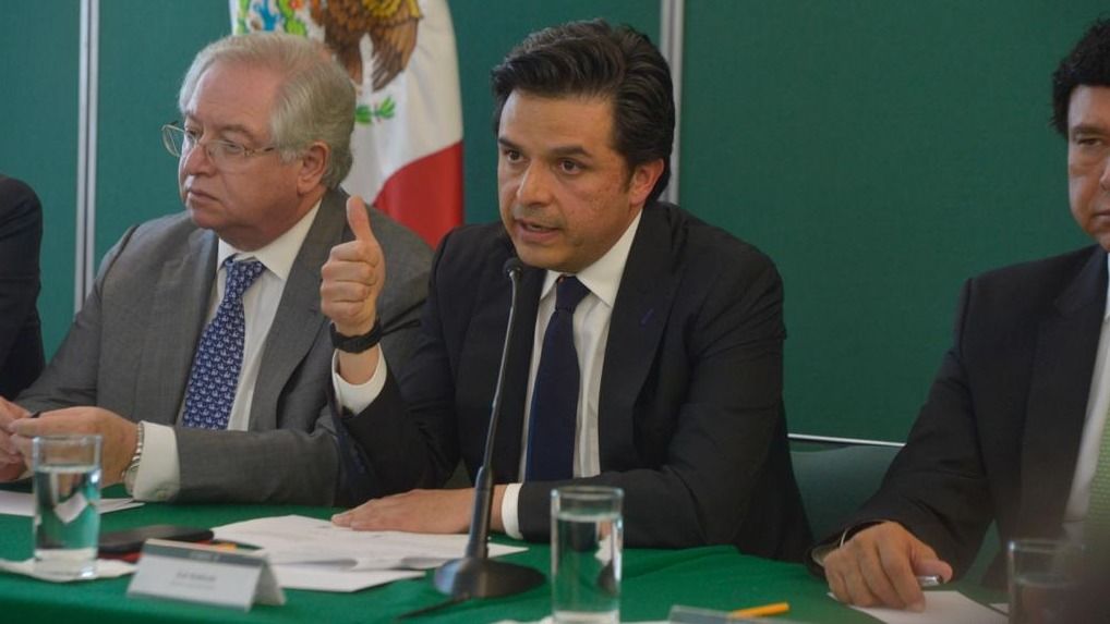 DIRECTOR DEL IMSS ANUNCIA ‘LIMPIA’ EN DELEGACIONES DEL INSTITUTO