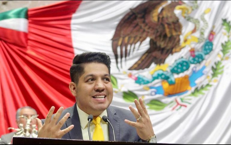 EX PERREDISTA SE SUMA A MORENA; BANCADA LLEGA A 260 DIPUTADOS