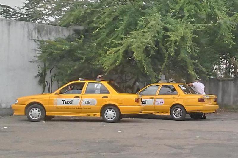 INICIA SEMOVI INVESTIGACIÓN POR TAXIS CLONADOS