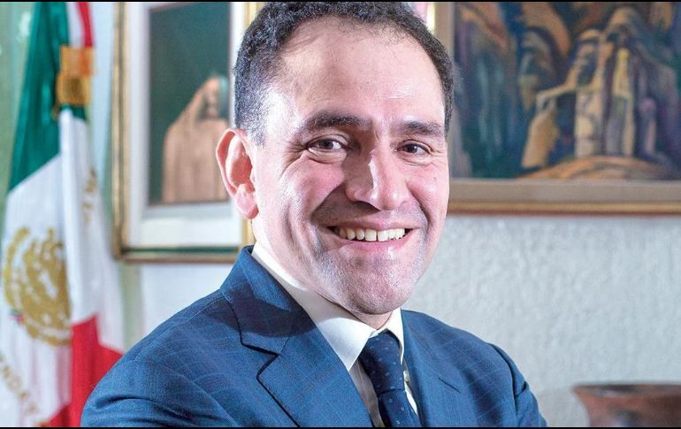 NO ES PERTINENTE UN MANDATO DUAL EN BANXICO, ARTURO HERRERA