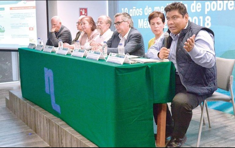 SALEN DE LA POBREZA 900 MIL MEXICANOS EN SEXENIO DE PEÑA NIETO