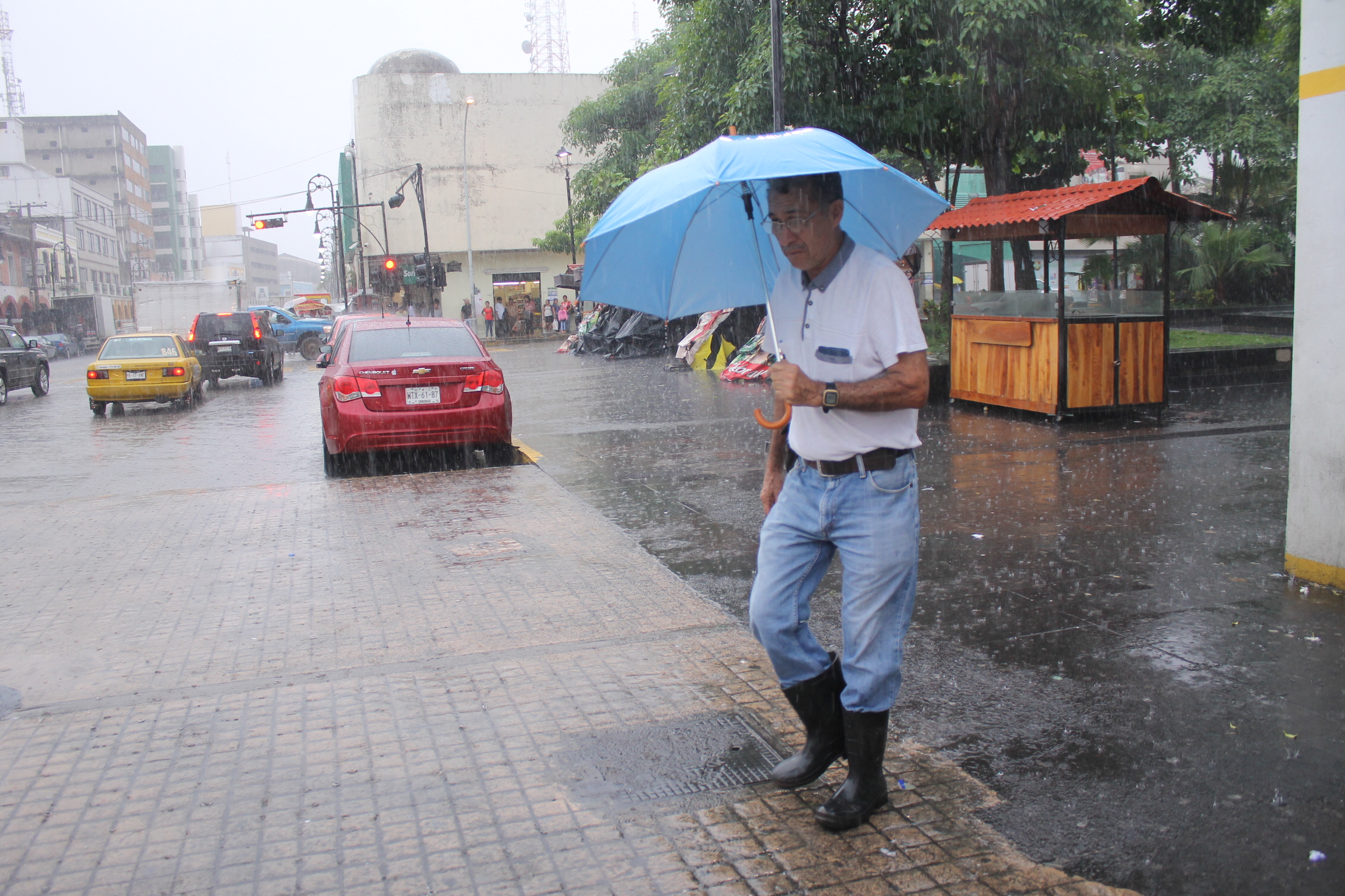 PREVÉN LLUVIAS HASTA DE 75 MILÍMETROS PARA HOY