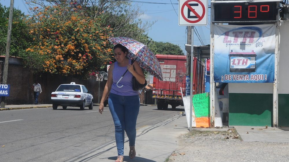 SE ESPERAN LLUVIAS AISLADAS EN TABASCO POR ONDA TROPICAL… PERO SIGUE EL CALOR