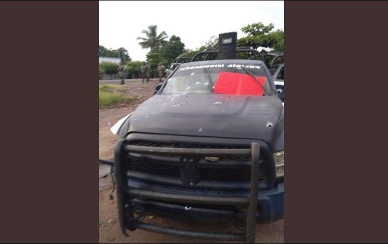 DEJA 14 MUERTOS EMBOSCADA CONTRA POLICÍAS EN AGUILILLA, MICHOACÁN