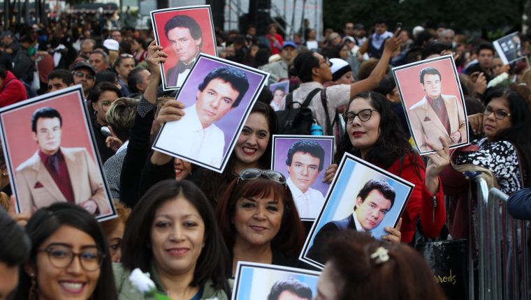 MEXICANOS DESPIDEN A JOSÉ JOSÉ AHORA EN LA BASÍLICA DE GUADALUPE