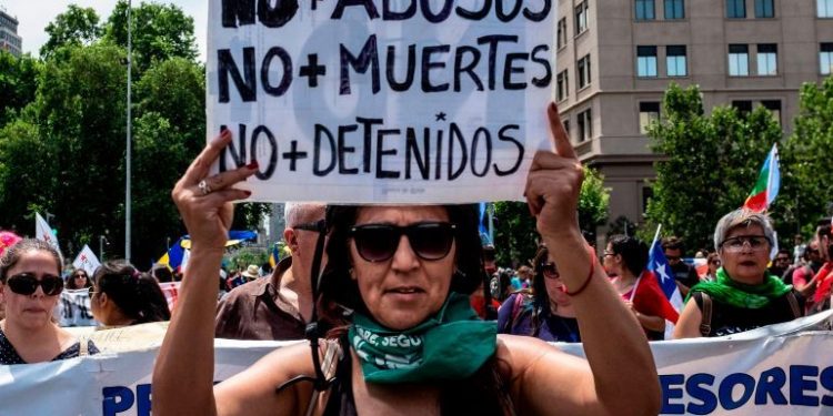 AMNISTÍA INTERNACIONAL DENUNCIA EXCESOS EN CHILE