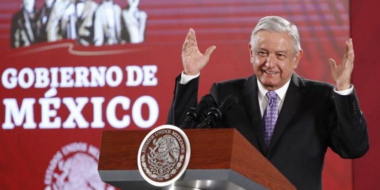 AUMENTARÁ EL SALARIO DE SOLDADOS Y MARINOS, ANUNCIA LÓPEZ OBRADOR