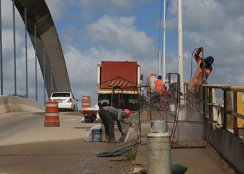 AVANZA MANTENIMIENTO A ESTRUCTURAS DE PUENTES EN VILLAHERMOSA