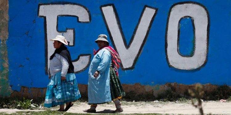 EVO MORALES DENUNCIA CONSPIRACIÓN INTERNACIONAL EN SU CONTRA