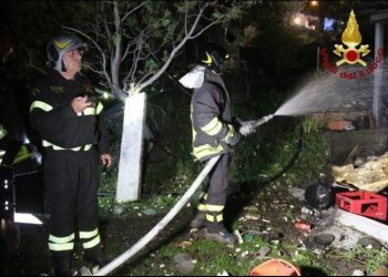 EXPLOTA UNA FÁBRICA DE FUEGOS ARTIFICIALES EN ITALIA