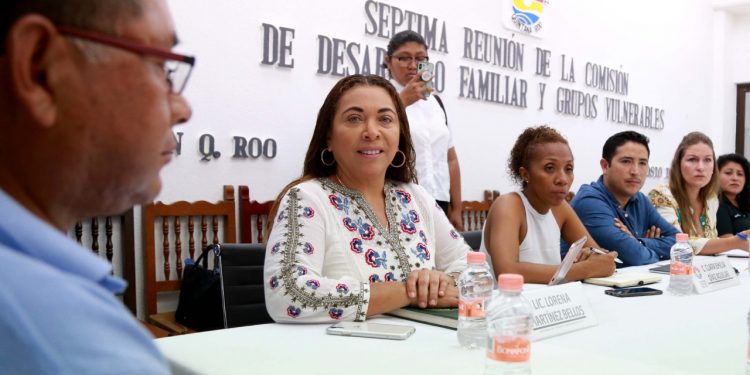 LORENA MARTÍNEZ BELLOS PROMUEVE LA BÚSQUEDA DE IDENTIDAD CANCUNENSE